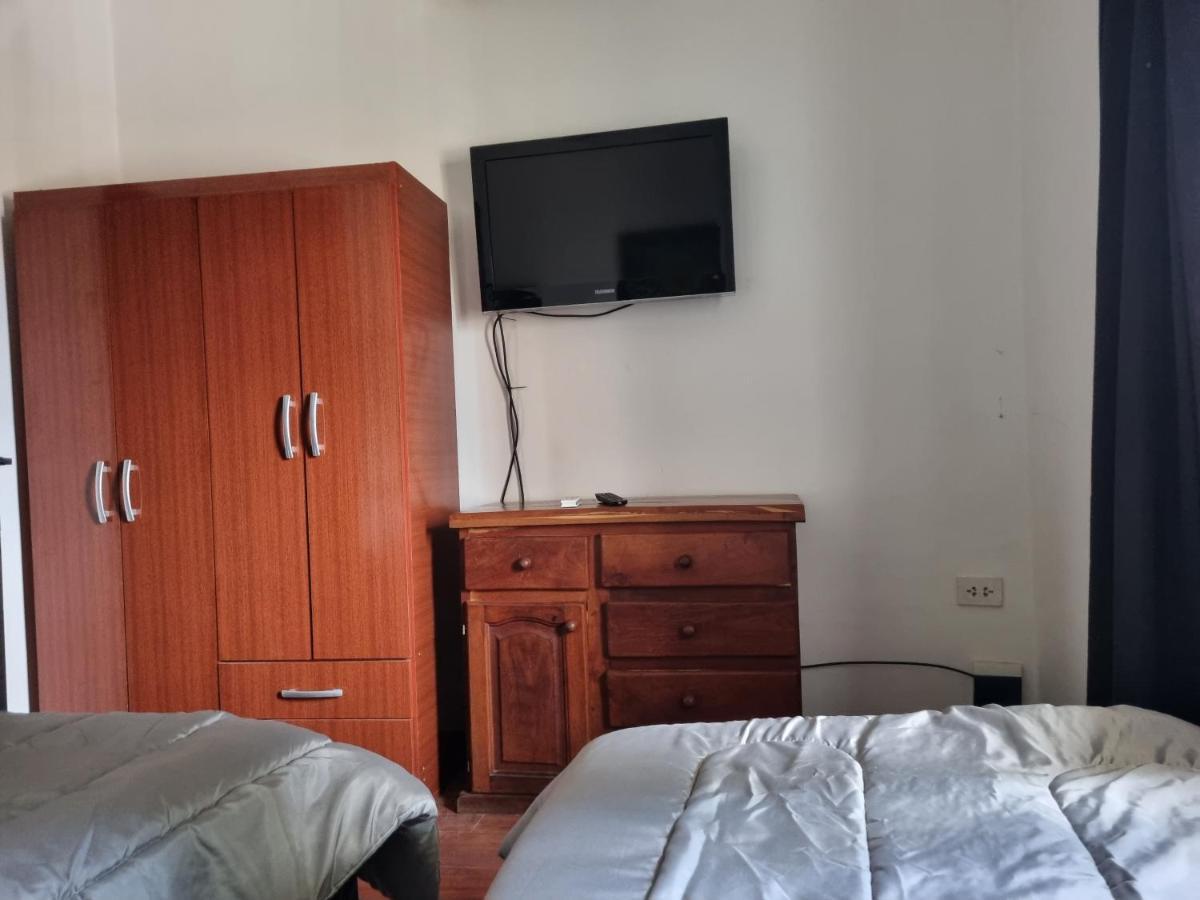 Hostal Las Rosas ซัลตา ภายนอก รูปภาพ