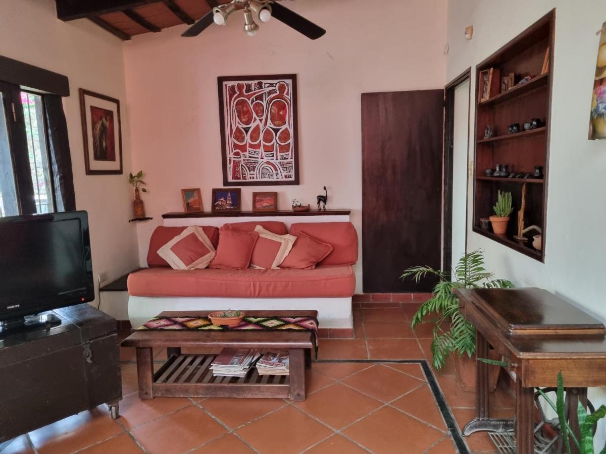 Hostal Las Rosas ซัลตา ภายนอก รูปภาพ